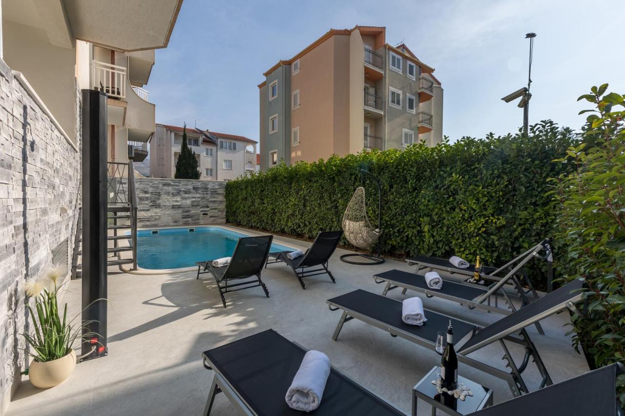 Holiday Apartments Stobrec Split Bagian luar foto