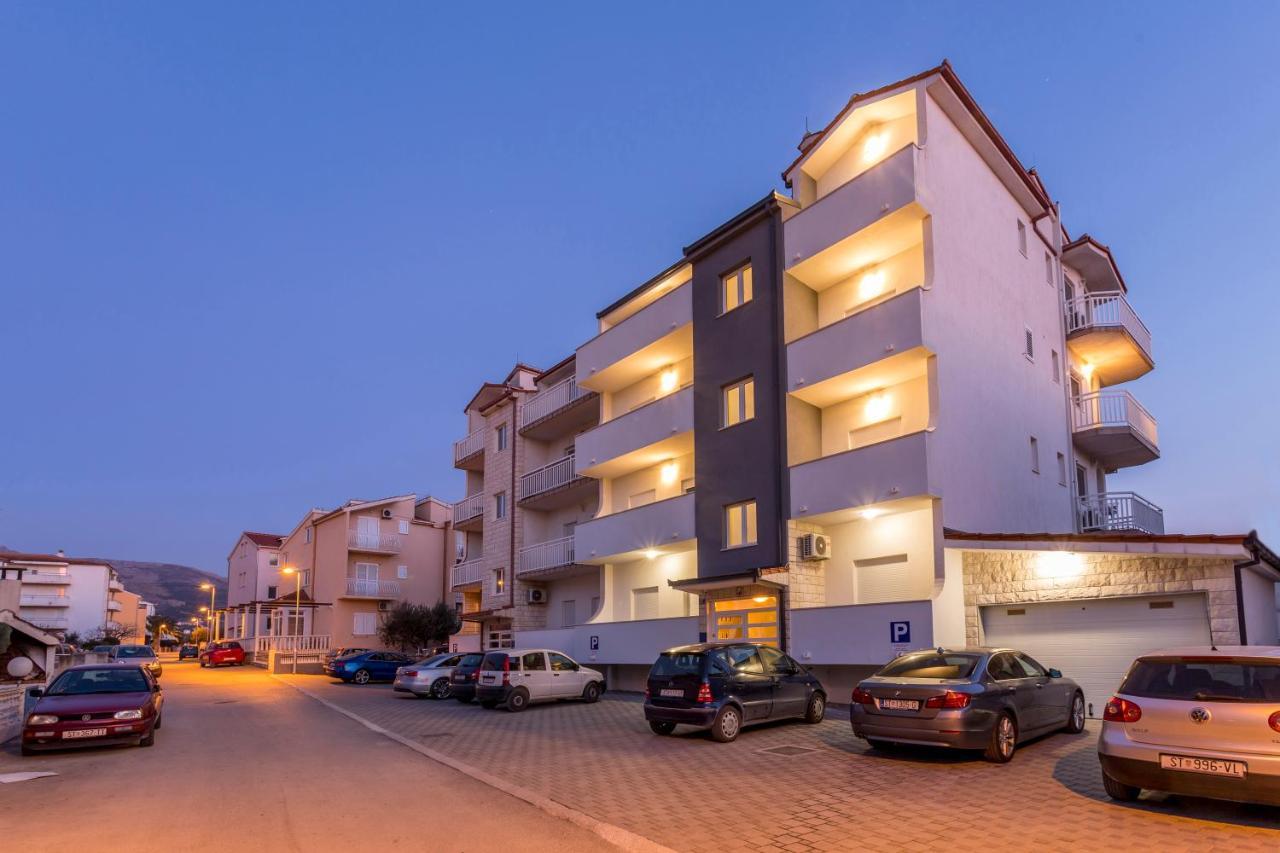 Holiday Apartments Stobrec Split Bagian luar foto